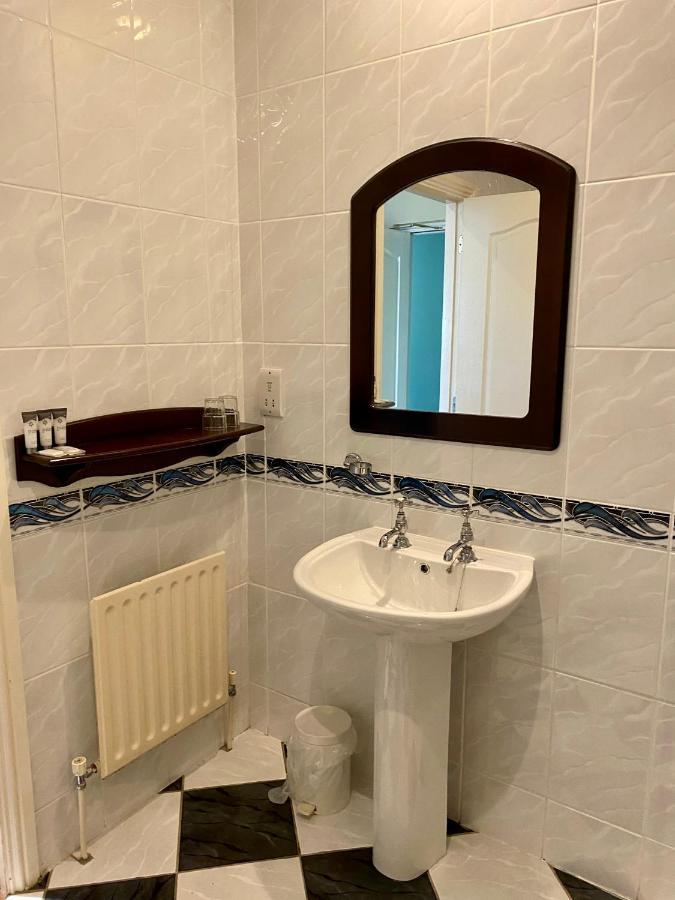 Twin Trees Hotel & Leisure Club Баллина Экстерьер фото
